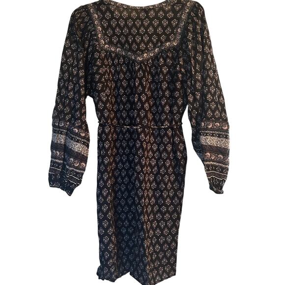 NWT Old Navy Black/White Printed Long Sleeve Lightweight Dress Size Small - Picture 2 of 7